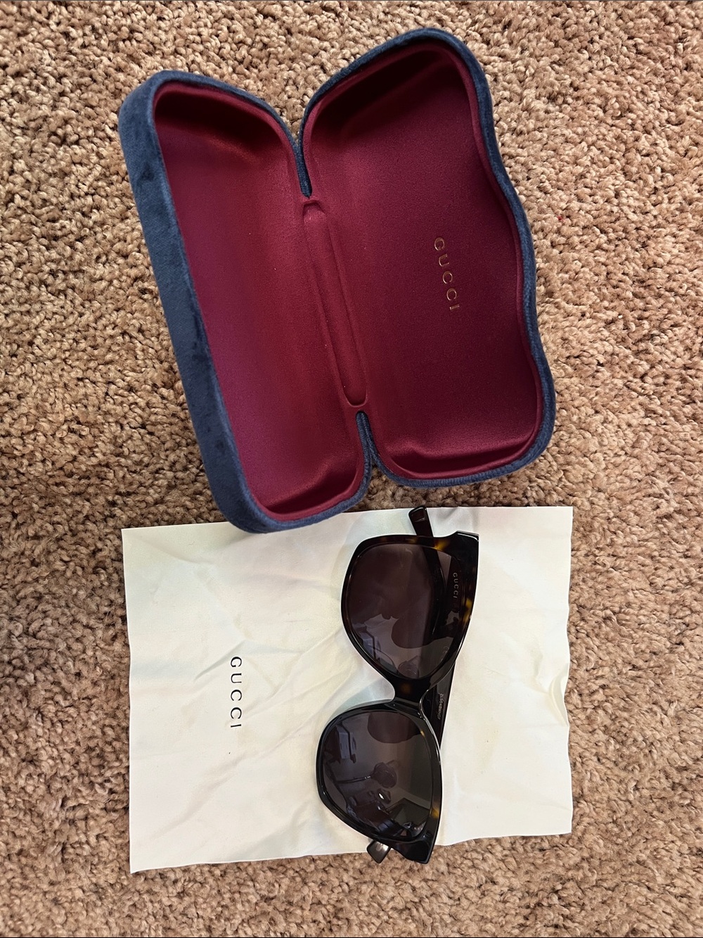 Gucci Tortoiseshell Black/Brown Cat-Eye Sunglasses